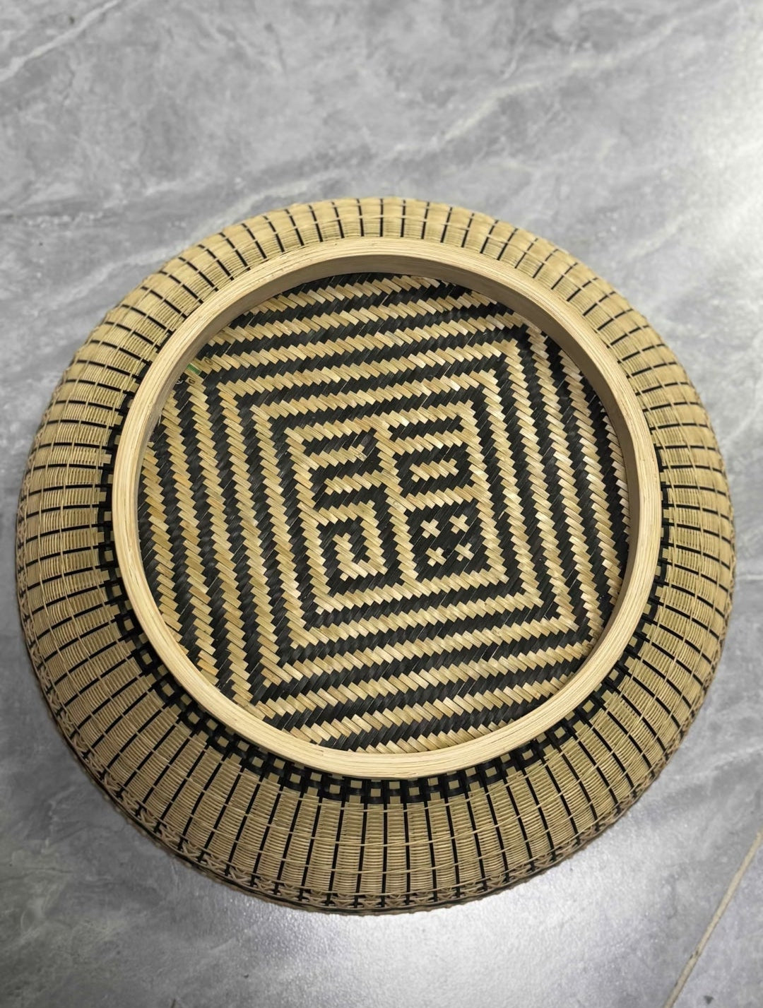 Hand-Woven Bamboo Sieve "Fu Lu Man Tang" Storage Basket